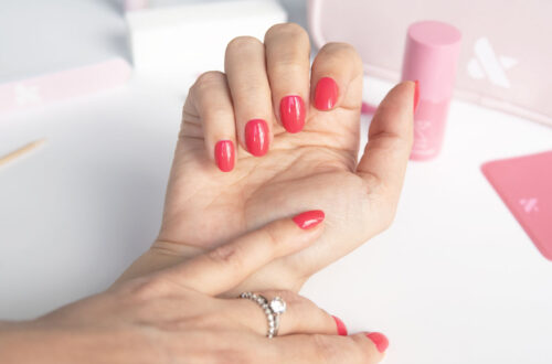 Olive and June Press On Nails in Hot Strawberry